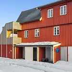 Stor Rorbu Med Hoy Standard 스탐순드