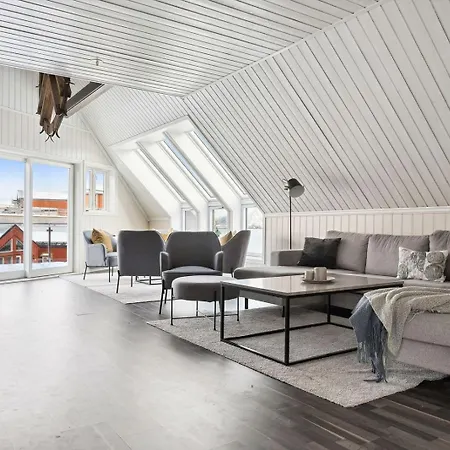 Spacious Traditional Fisherman'S Cabin With Modern Comforts Apartman
