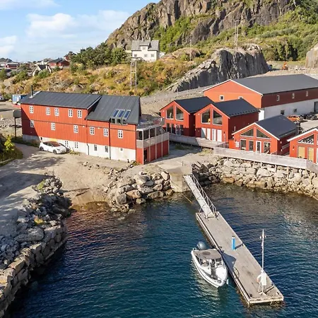 Spacious Traditional Fisherman'S Cabin With Modern Comforts * Stamsund
