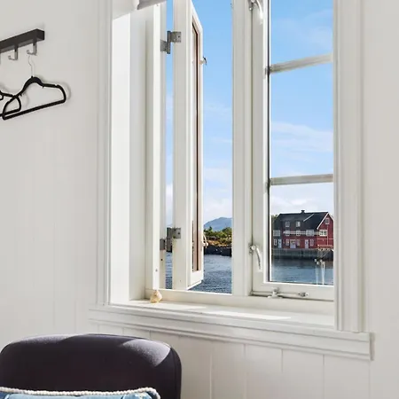 Spacious Traditional Fisherman'S Cabin With Modern Comforts