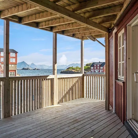 Spacious Traditional Fisherman'S Cabin With Modern Comforts Stamsund