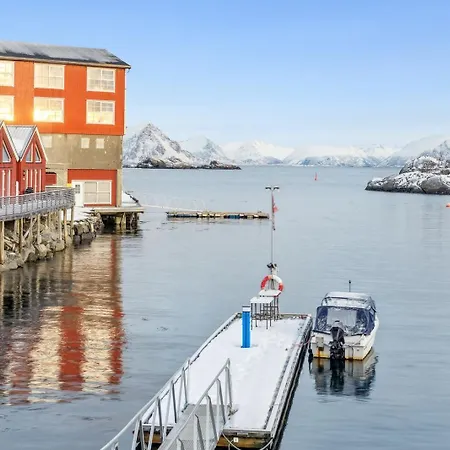 Spacious Traditional Fisherman'S Cabin With Modern Comforts Apartman Stamsund