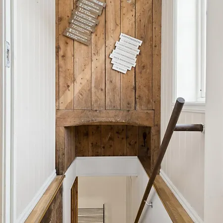 Spacious Traditional Fisherman'S Cabin With Modern Comforts Stamsund