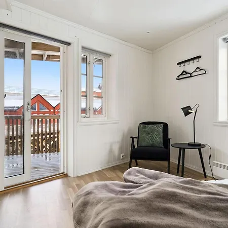 Stor Rorbu Med Hoy Standard Leilighet *