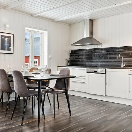 Stor Rorbu Med Hoy Standard Leilighet Stamsund