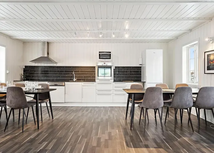 Stor Rorbu Med Hoy Standard * Stamsund