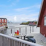 Stor Rorbu Med Hoy Standard *